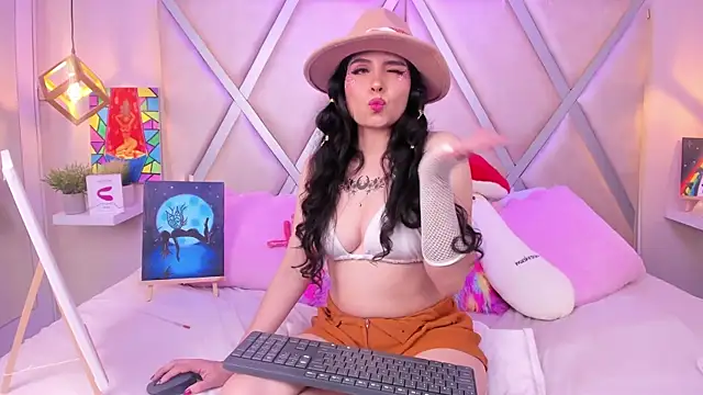 LilithRyder online show from May 15, 2026, 11:14 pm