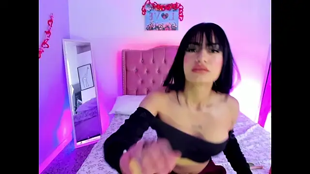 Snapshot of Antonella_Bratzz4 chatting on April 14, 2026, 8:58 pm Antonella Bratzz4 online show from April 14, 2026, 8:58 pm