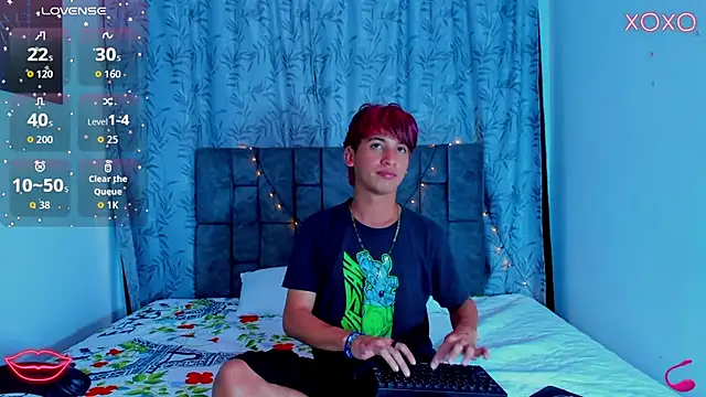 Snapshot of IhanKing chatting on July 15, 2026, 7:54 pm IhanKing online show from July 15, 2026, 7:54 pm