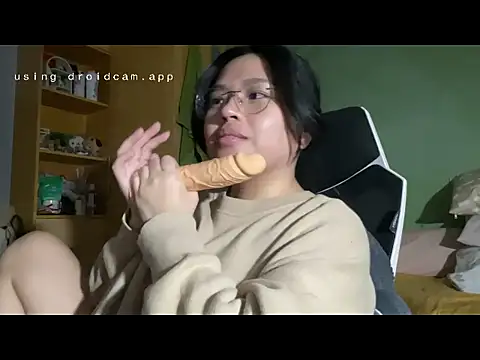 AshiWashi13 online show from April 17, 2026, 2:09 pm