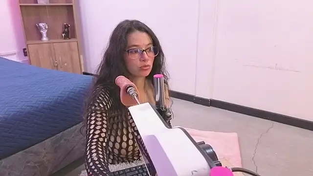 Samantha bloww1 online show from April 22, 2026, 3:46 am