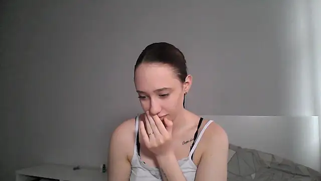 DarkMirel online show from May 18, 2026, 12:10 pm