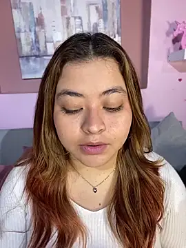 Snapshot of ZoeBennett_Pink chatting on April 14, 2026, 6:13 pm ZoeBennett Pink online show from April 14, 2026, 6:13 pm