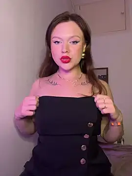 SweetLikaaa online show from April 28, 2026, 8:13 pm