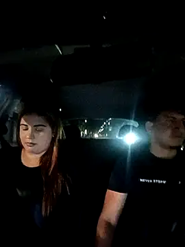 Snapshot of hot-daring chatting on April 16, 2026, 5:41 am hot-daring online show from April 16, 2026, 5:41 am