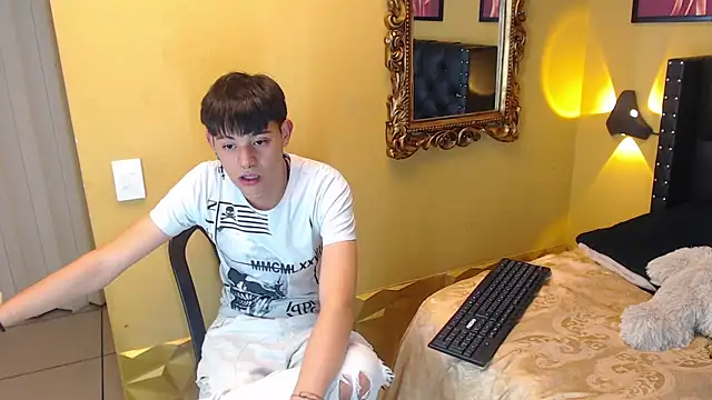 luckk  online show from April 29, 2026, 5:33 am