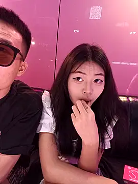 xiaobei-521 online show from April 15, 2026, 2:32 pm