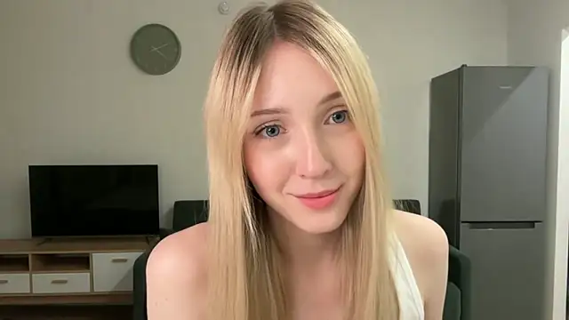 Snapshot of Kattie_Petite chatting on May 26, 2026, 4:49 pm Kattie Petite online show from May 26, 2026, 4:49 pm