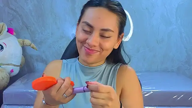 Snapshot of grecia_soler_a chatting on June 4, 2026, 12:43 pm grecia soler a online show from June 4, 2026, 12:43 pm