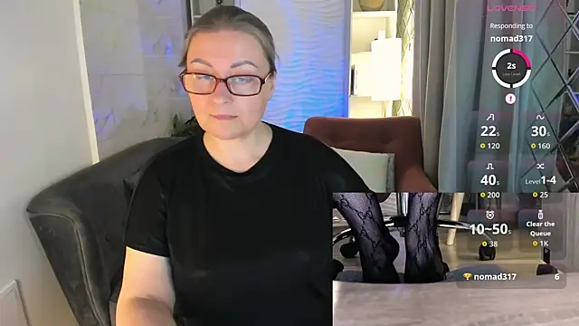 Snapshot of Alexandra_Kind chatting on June 8, 2026, 1:28 am Alexandra Kind online show from June 8, 2026, 1:28 am