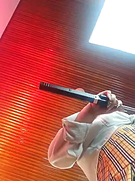  eve rivers online show from April 17, 2026, 5:38 pm