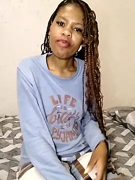Snapshot of Slender012 chatting on May 25, 2026, 12:43 am Slender012 online show from May 25, 2026, 12:43 am