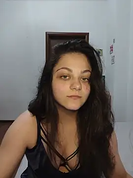 Snapshot of _Mikky_lil_ chatting on June 23, 2026, 8:40 pm Mikky lil online show from June 23, 2026, 8:40 pm