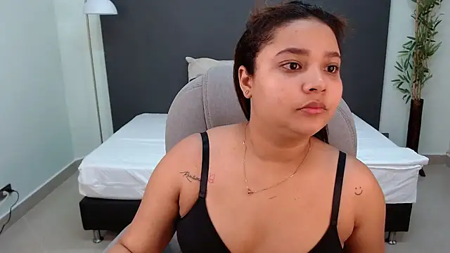 Snapshot of miaa_bunyy chatting on April 15, 2026, 7:51 pm miaa bunyy online show from April 15, 2026, 7:51 pm