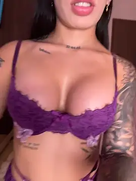 Snapshot of milasantana_ chatting on May 10, 2026, 10:33 pm milasantana online show from May 10, 2026, 10:33 pm