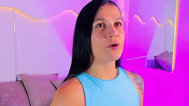 Snapshot of MiaMalcova__ chatting on May 21, 2026, 7:00 pm MiaMalcova online show from May 21, 2026, 7:00 pm