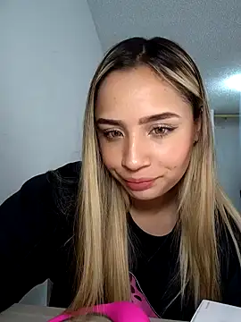 Bebitafiu online show from May 7, 2026, 3:59 pm