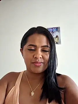 Ayla Phone online show from April 15, 2026, 7:18 pm