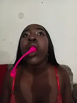 Snapshot of KaleaEbony chatting on April 16, 2026, 4:02 am KaleaEbony online show from April 16, 2026, 4:02 am