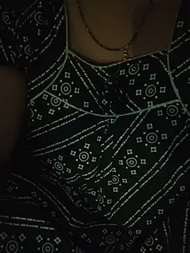 sweetylove01 online show from June 25, 2026, 7:52 pm