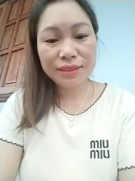 Cong2211 online show from April 20, 2026, 10:44 pm