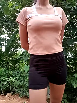 Elena Mia online show from July 14, 2026, 10:49 pm