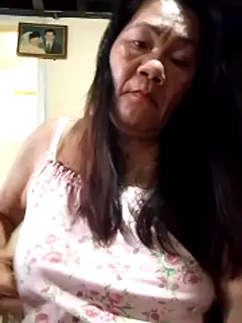 MARIPOSAPINAY online show from May 31, 2026, 10:10 pm