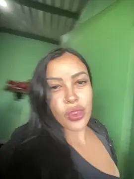 Snapshot of novinhahot18 chatting on April 15, 2026, 4:00 pm novinhahot18 online show from April 15, 2026, 4:00 pm