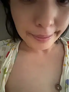 Snapshot of Faye-baby chatting on May 27, 2026, 12:31 am Faye-baby online show from May 27, 2026, 12:31 am