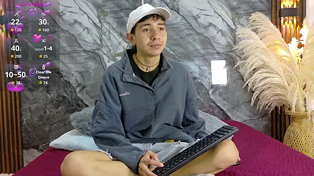 Snapshot of NoahWalker__ chatting on June 26, 2026, 10:54 am NoahWalker online show from June 26, 2026, 10:54 am