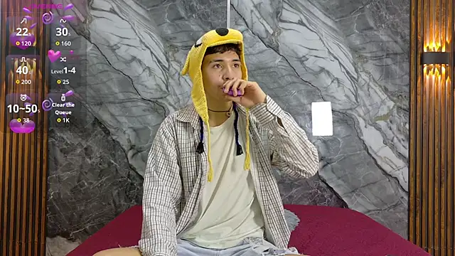 Snapshot of NoahWalker__ chatting on June 13, 2026, 11:08 am NoahWalker online show from June 13, 2026, 11:08 am