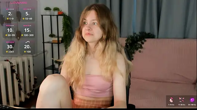 Glitch Doll online show from June 16, 2026, 6:13 am