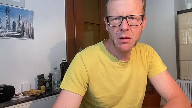 Snapshot of o_florian_o1 chatting on June 26, 2026, 7:47 am o florian o1 online show from June 26, 2026, 7:47 am