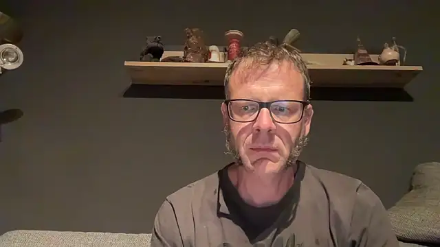 Snapshot of o_florian_o1 chatting on June 16, 2026, 8:09 pm o florian o1 online show from June 16, 2026, 8:09 pm
