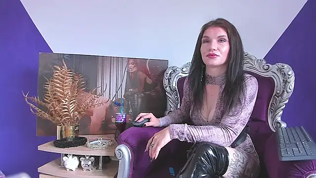Snapshot of MistressKasandra chatting on May 20, 2026, 11:29 am MistressKasandra online show from May 20, 2026, 11:29 am