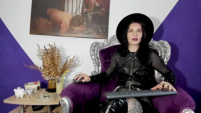 Snapshot of MistressKasandra chatting on May 14, 2026, 3:03 am MistressKasandra online show from May 14, 2026, 3:03 am