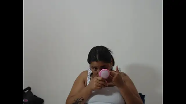 Snapshot of zaphiro_skye chatting on June 18, 2026, 9:25 am zaphiro skye online show from June 18, 2026, 9:25 am