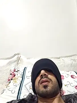 Snapshot of Zamatza chatting on April 16, 2026, 1:28 am Zamatza online show from April 16, 2026, 1:28 am