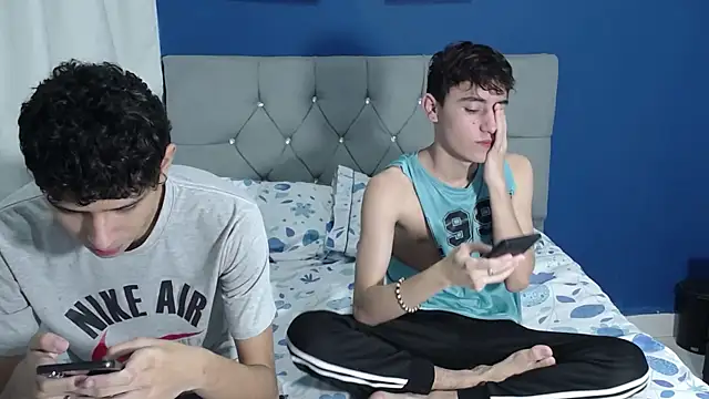 Snapshot of Thiago_And_Gael chatting on July 12, 2026, 12:44 am Thiago And Gael online show from July 12, 2026, 12:44 am