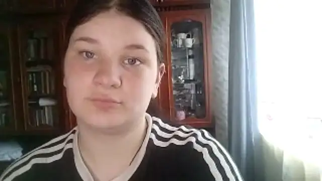 Snapshot of BeatriceMolands chatting on May 21, 2026, 10:45 am BeatriceMolands online show from May 21, 2026, 10:45 am