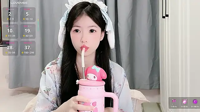 XiaoMei-iiiiii online show from May 30, 2026, 2:34 pm