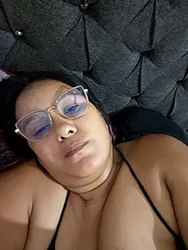 Samanta-42 online show from May 27, 2026, 3:36 am