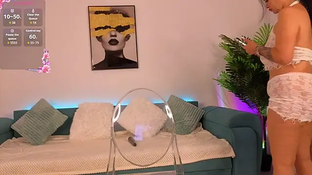 RebeccaSinXX online show from June 18, 2026, 7:18 am
