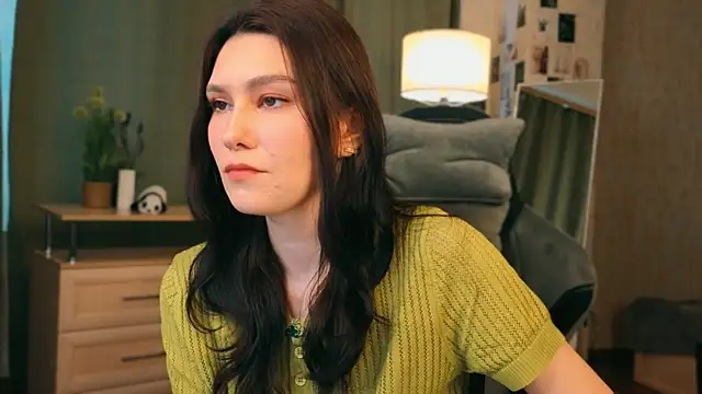 tinystarlight online show from April 17, 2026, 1:03 pm