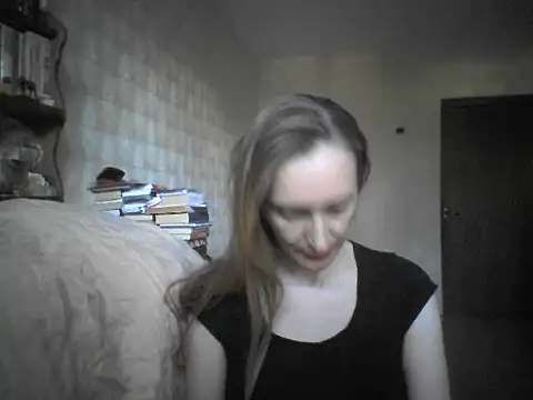 Snapshot of LunaBelle8 chatting on June 2, 2026, 4:29 pm LunaBelle8 online show from June 2, 2026, 4:29 pm
