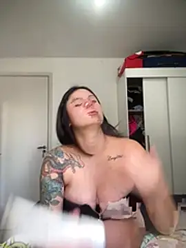 Livia-cortez online show from July 1, 2026, 12:27 pm