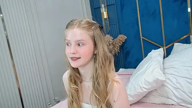 LilianHowards online show from July 1, 2026, 7:30 am
