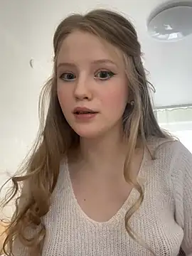 Snapshot of LilianHowards chatting on May 4, 2026, 11:13 am LilianHowards online show from May 4, 2026, 11:13 am