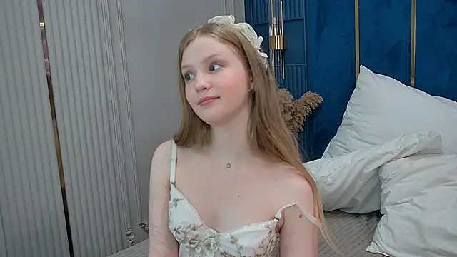LilianHowards online show from June 21, 2026, 9:59 am