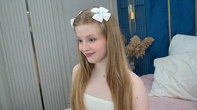 Snapshot of LilianHowards chatting on May 7, 2026, 9:12 am LilianHowards online show from May 7, 2026, 9:12 am